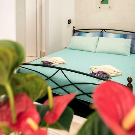 Ibis Your Cosy Oasis With Private Parking And Patio Split Exteriör bild