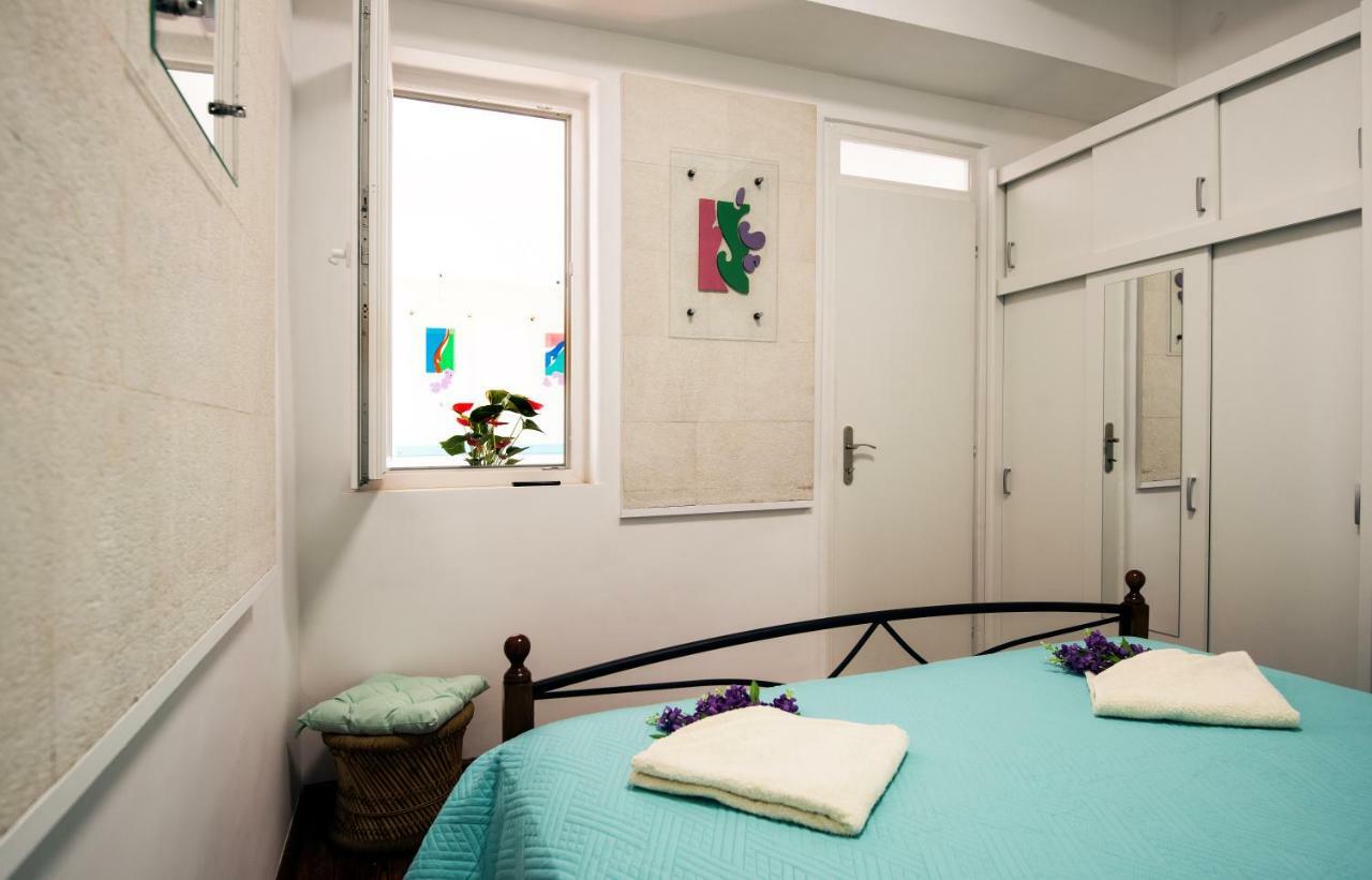 Ibis Your Cosy Oasis With Private Parking And Patio Split Exteriör bild