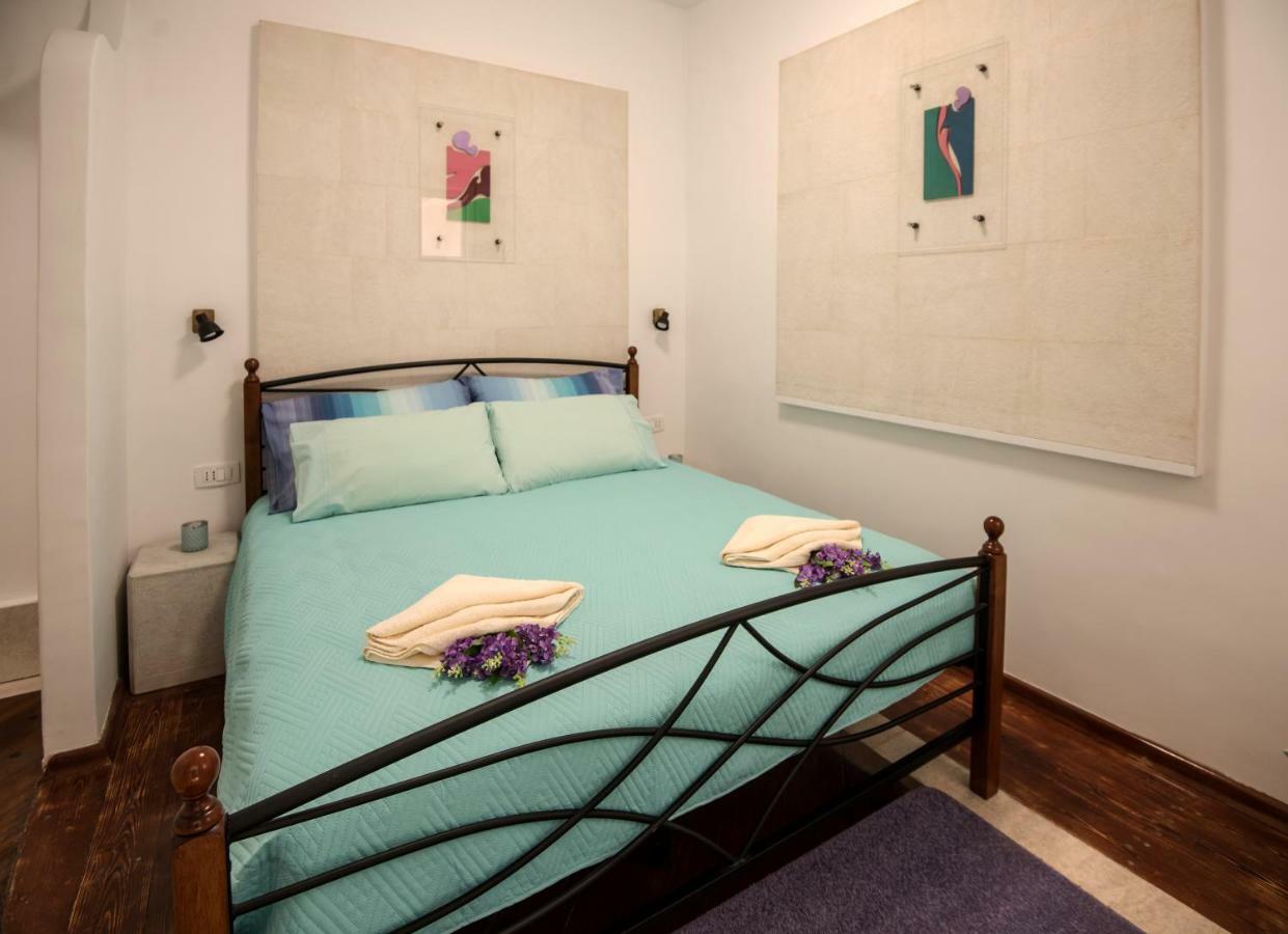 Ibis Your Cosy Oasis With Private Parking And Patio Split Exteriör bild