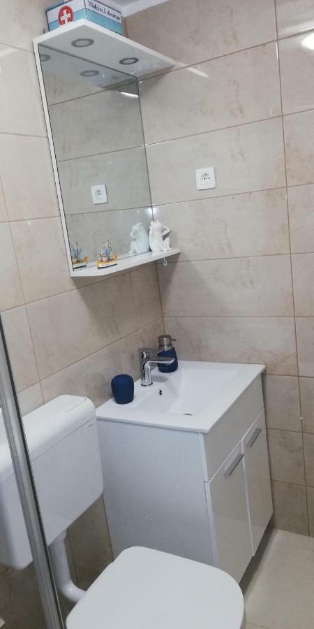 Ibis Your Cosy Oasis With Private Parking And Patio Split Exteriör bild