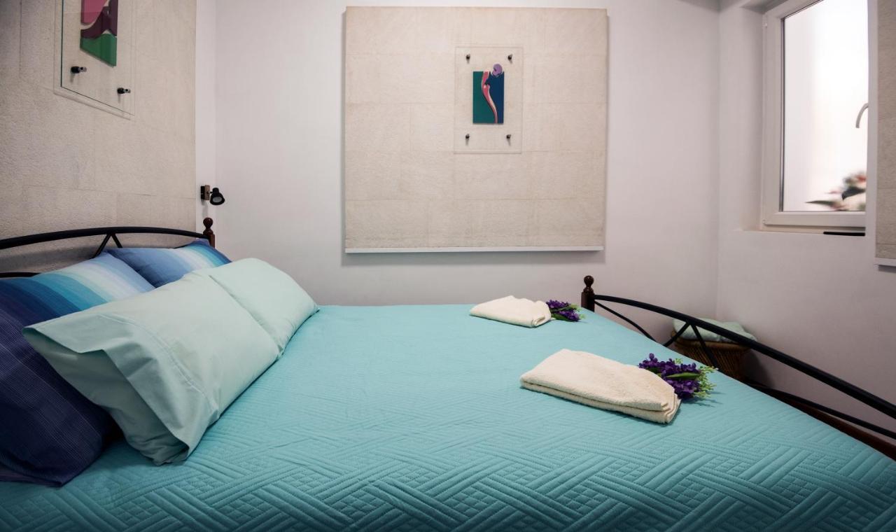 Ibis Your Cosy Oasis With Private Parking And Patio Split Exteriör bild
