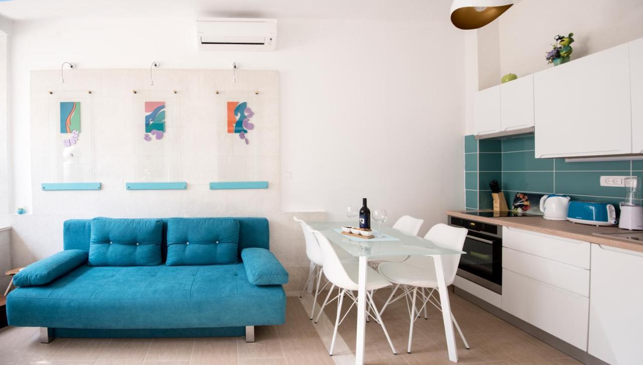 Ibis Your Cosy Oasis With Private Parking And Patio Split Exteriör bild